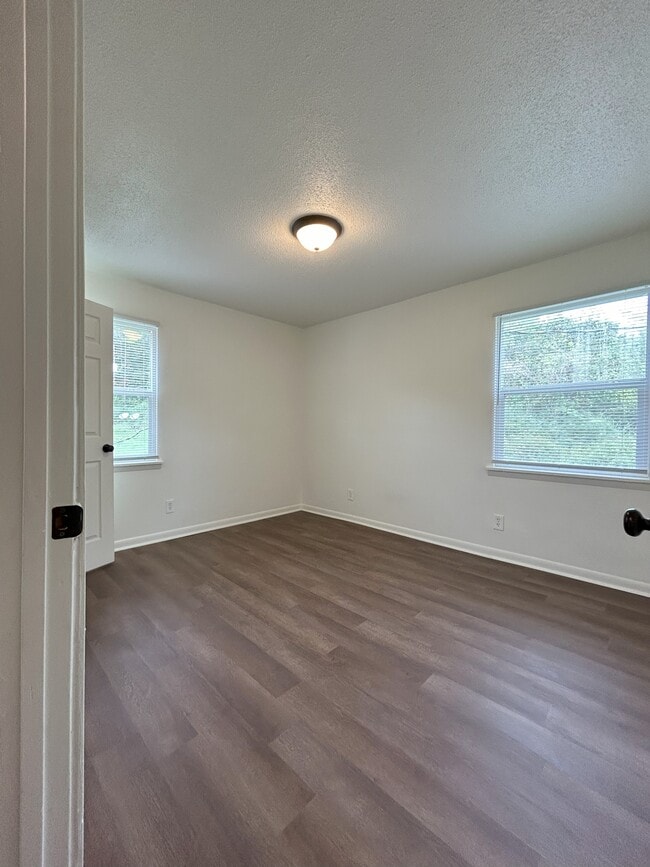 Hillview Terrace Apartments