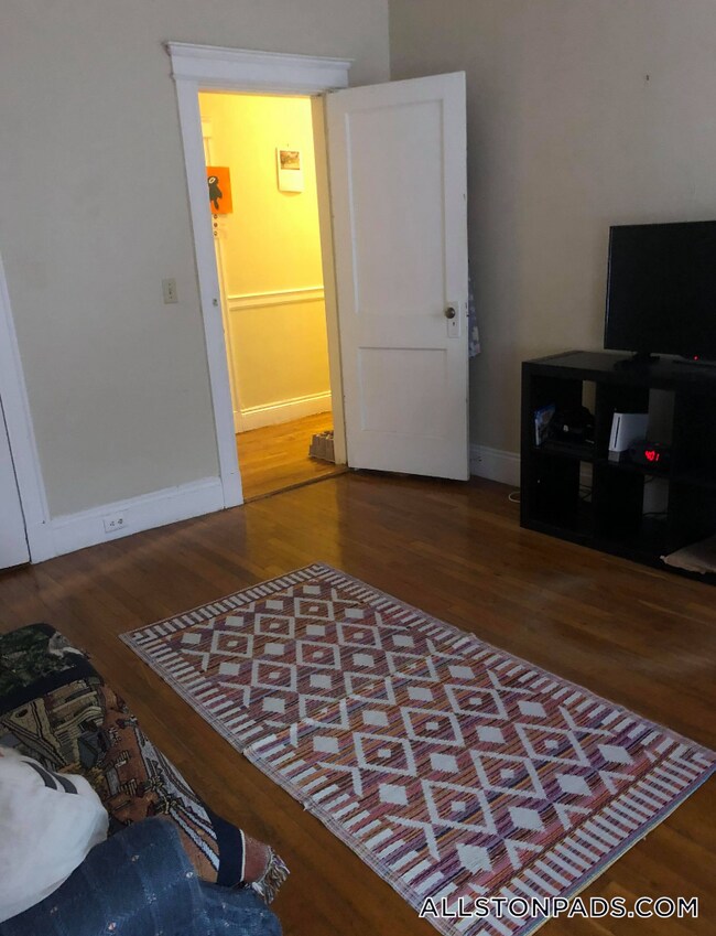 1193 Commonwealth Ave Unidad 3