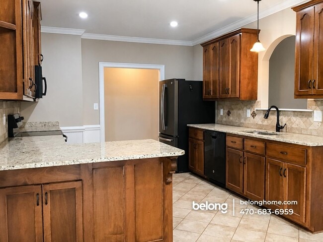 Photo - 312 Loneoak Trl
