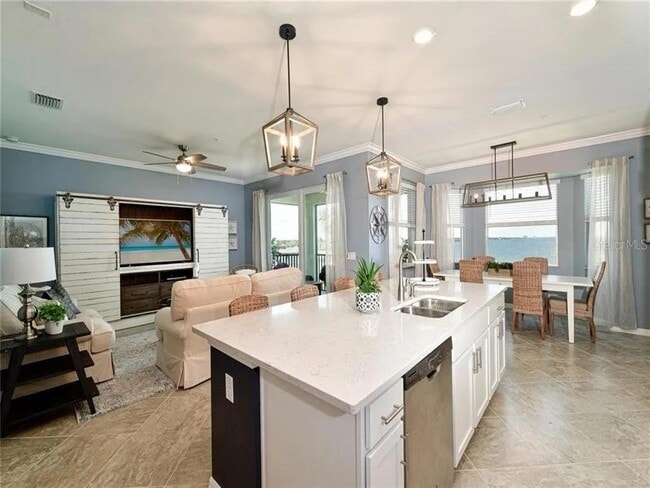 850 Tidewater Shores Loop