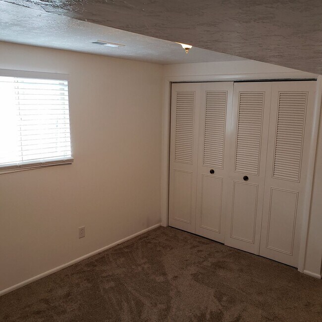 Photo - 1 B/ 1B Pet Friendly Apartment South of BYU Unit 323