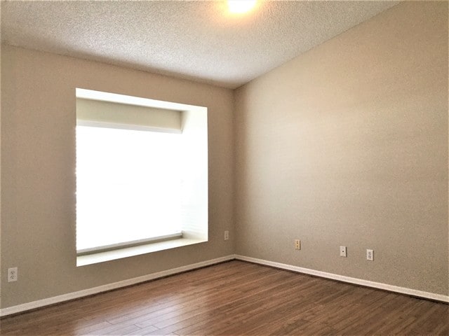 Photo - 1056 Condor Pl
