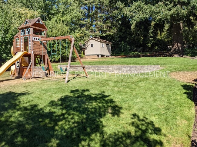 Photo - 4625 SW Pendleton St
