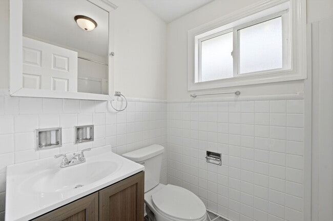 Photo - 2028 Williamsburg Dr Unit D108