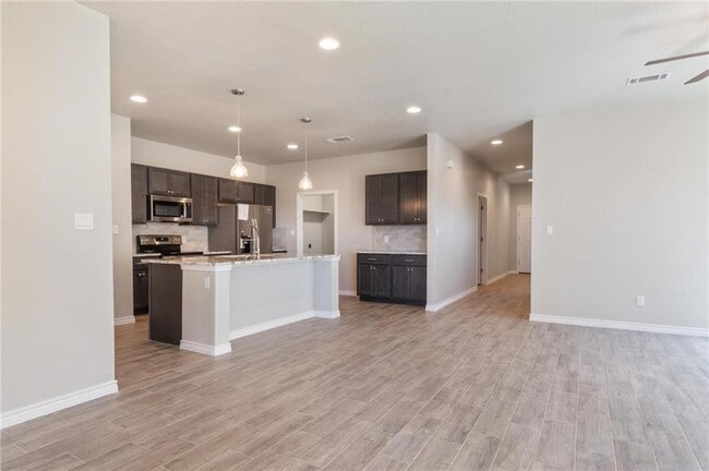 Photo - 365 County Rd 306