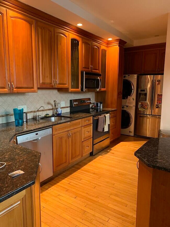 Photo - 399 Washington St Unit 4