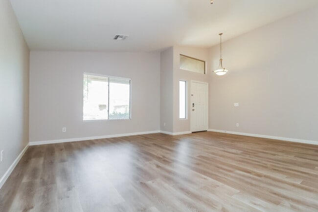 Photo - 13625 W Lisbon Ln