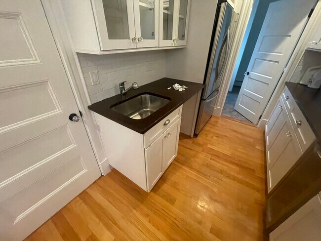 34 Royal St