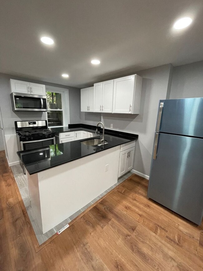 Photo - 156 South St Unit 1