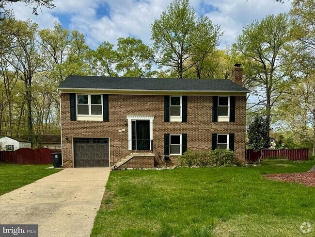 Building Photo - 15501 Maple Dr Rental