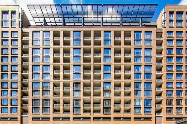 Building Photo - 520 S State St Unit 1411