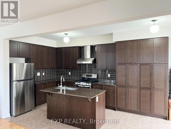 Photo - 2 Littlewood Dr