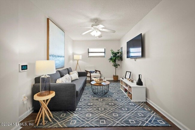1205 2nd St S