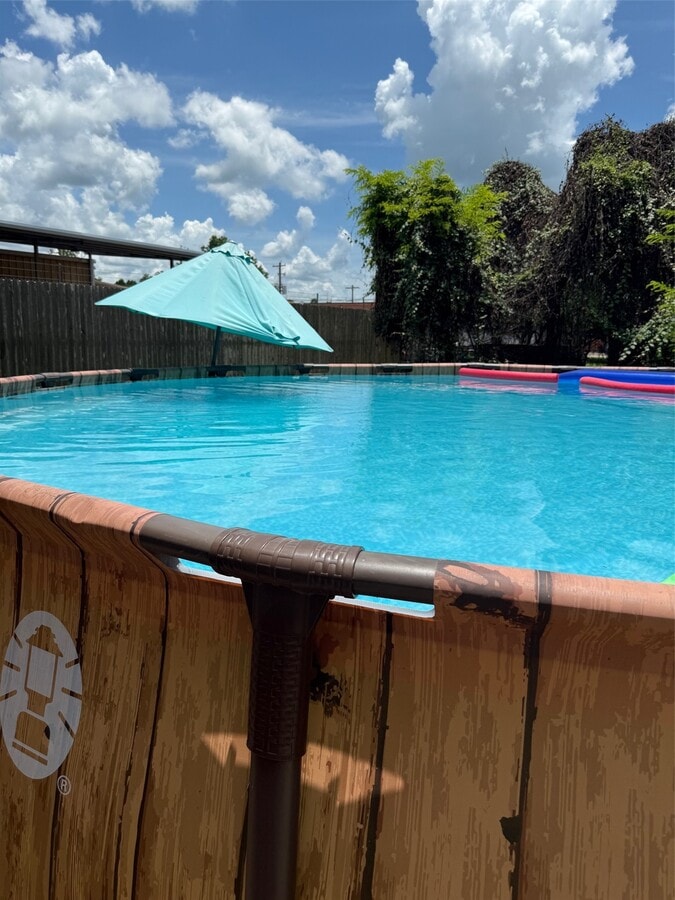 Photo - 212 N Resident St