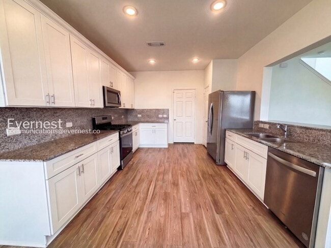 Photo - 7314 Madison Cmns Ln