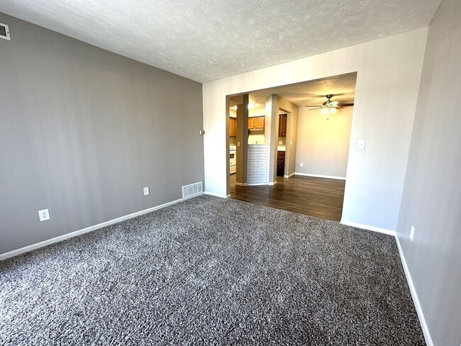 Fox Hill Apartments