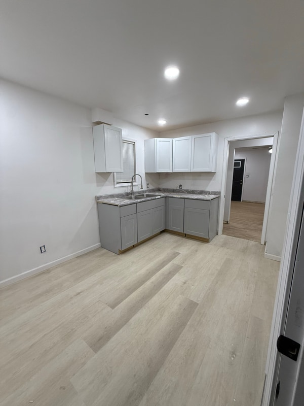 Photo - 1602 Knapp Ave