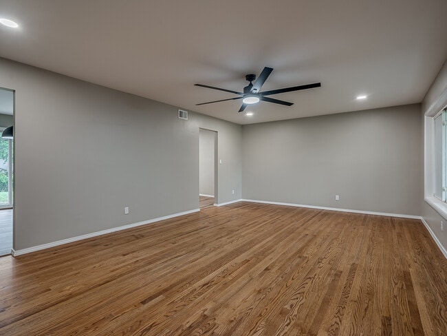 Photo - 4729 Baylor Dr