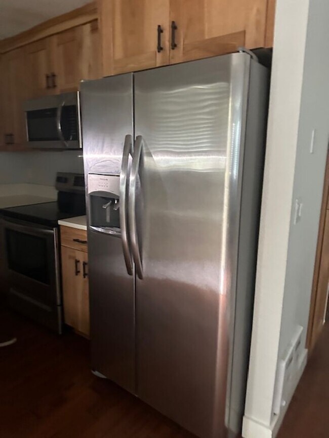 Photo - Available Now! One level 3 Bedroom and 1....