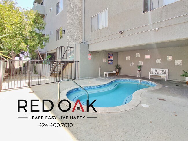 Photo - 11817 Victory Blvd Unit 114