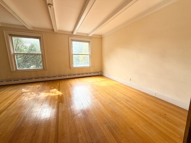 Photo - 1712 Beacon St Unit 2