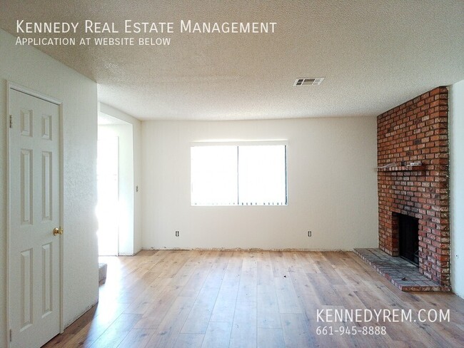 Photo - 1328 W Ave J 4