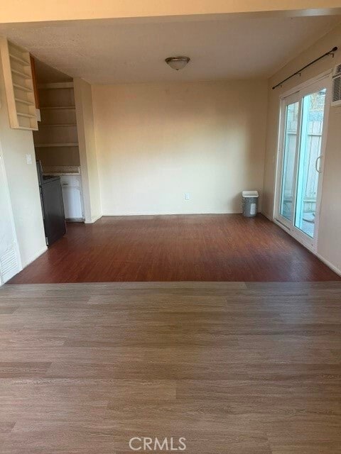1245 W 10th St