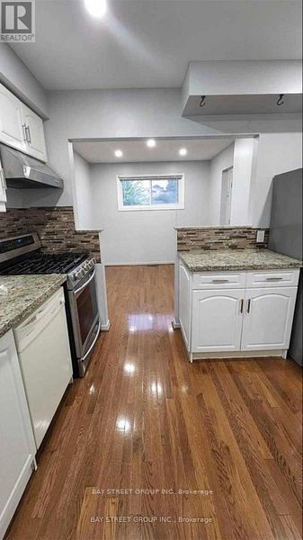 Photo - 882 Southdown Dr