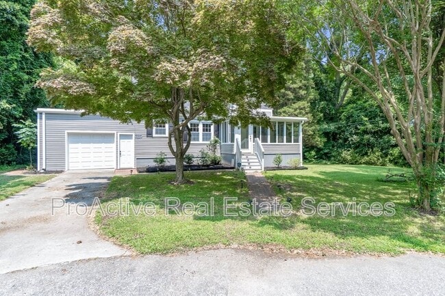 Photo - 6040 Airway Ln