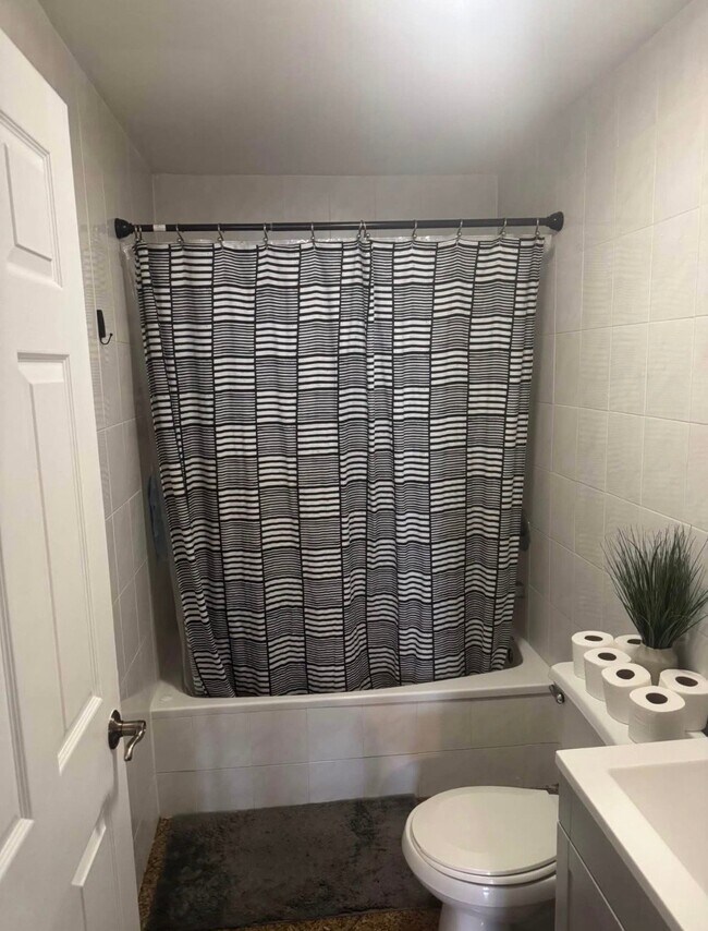 Photo - 413 9th St Unit 504
