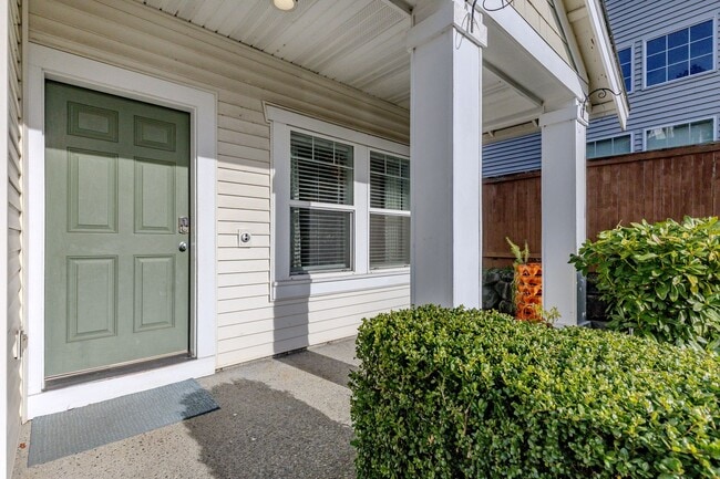 Photo - 4 Bedroom Lakeland Hills Home