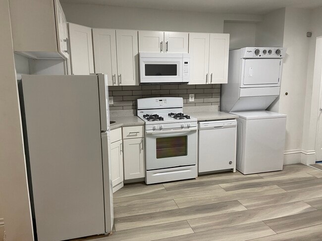 Photo - 252 Windsor St Unit 3