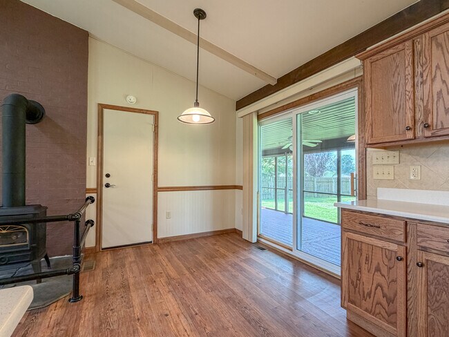 Photo - 60 Glenbrook Rd
