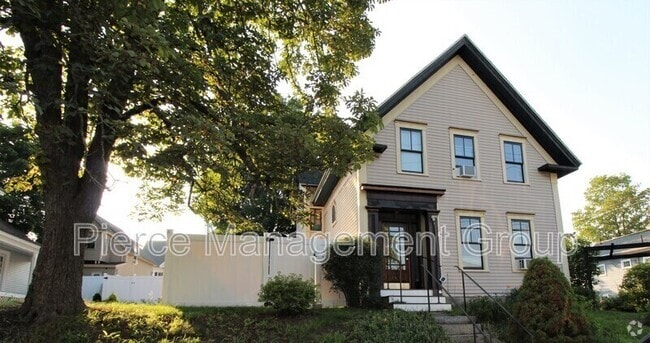 Building Photo - 64 Washington St Unit Apt 1