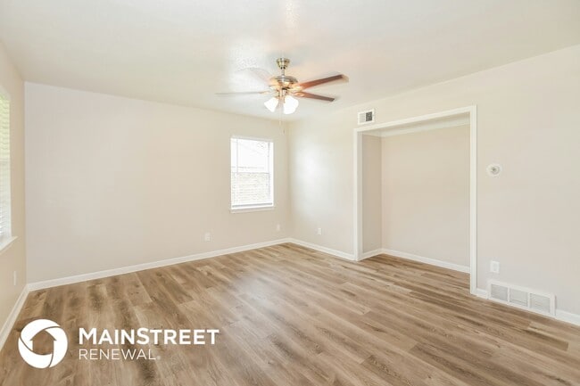 Photo - 920 Royal St