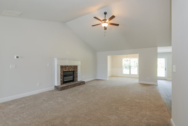 Photo - 150 Heartland Cir