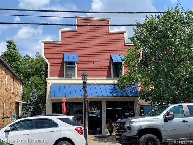 Building Photo - 457 Mill St Rental