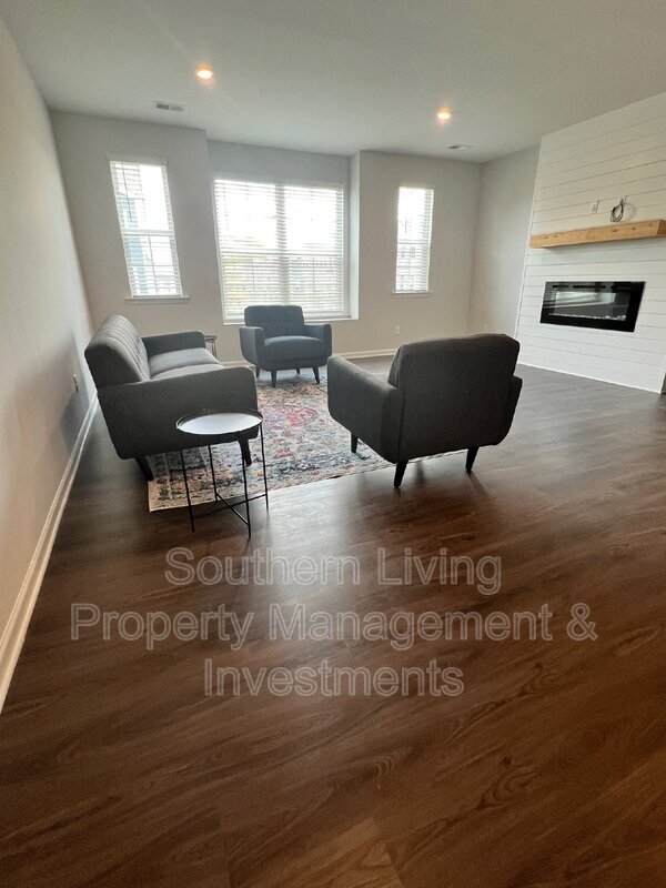 Photo - 6985 Waterstone Dr