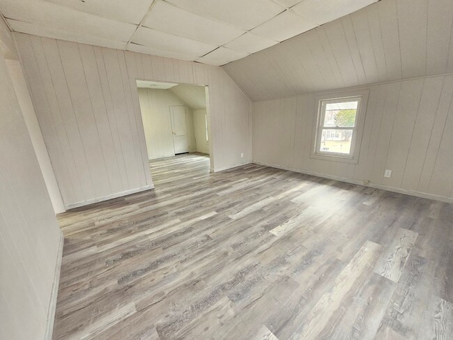 Photo - 618 North St Unit #B