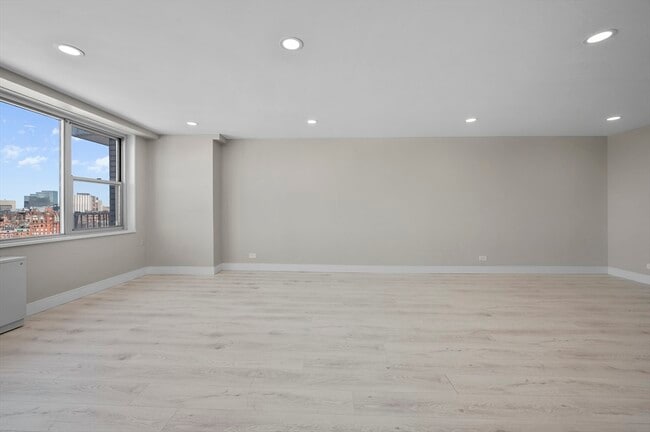 Photo - 151 Tremont St Unidad 18M