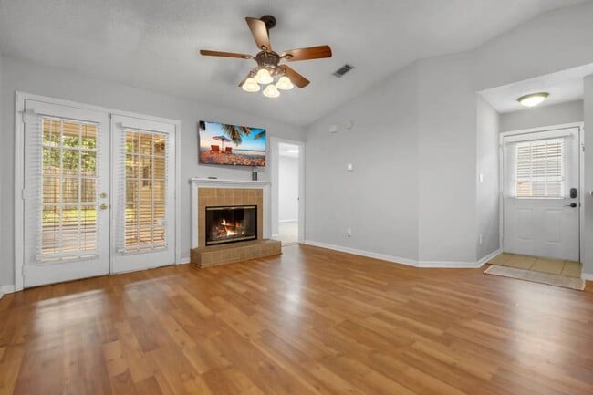 Photo - Benchmark Trace