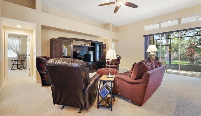 Photo - 105 E Blue Water Edge Dr House