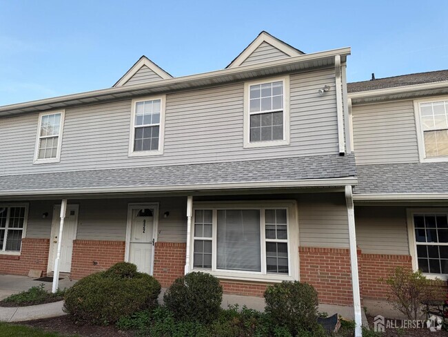 Building Photo - 922 Thomas Ave Rental