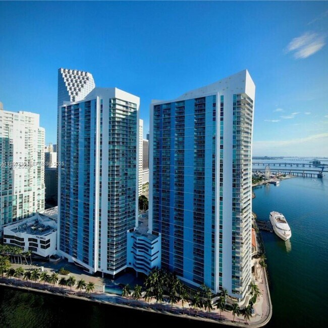 Building Photo - 335 S Biscayne Blvd Unit 2200