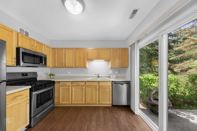 Photo - 2 Bedroom 2.5 Bath 1 Car Garage located in...