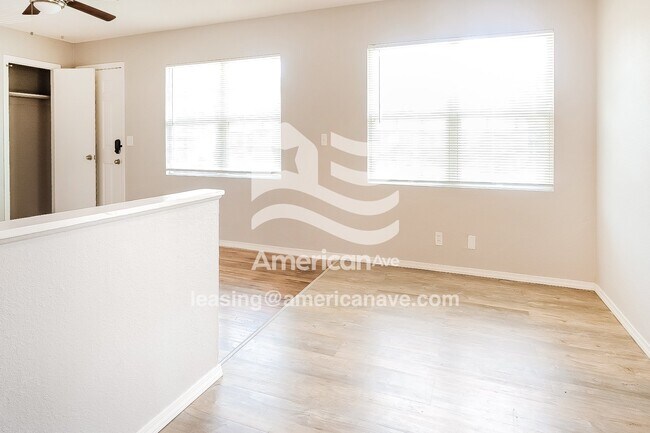 Photo - 143 W 50th Pl N