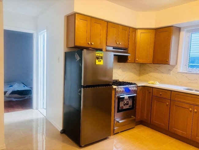 Photo - 134 Woodbine Ave