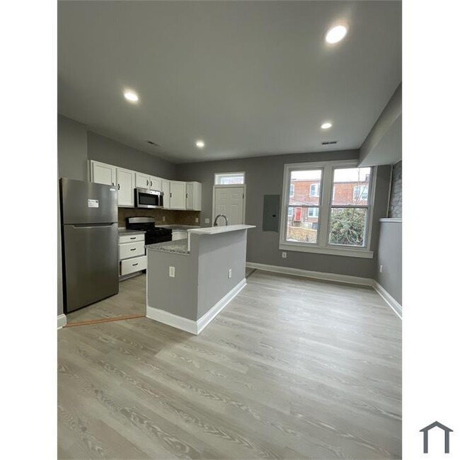 3 Bedrooms 1.5 Bathrooms - 3 Bedrooms 1.5 Bathrooms Townhome