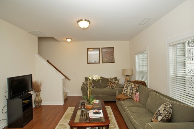 Photo - 105 Cobalt Creek Way