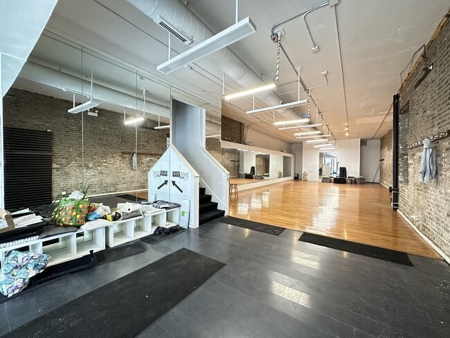 Photo - 1654 W Chicago Ave Unit 2